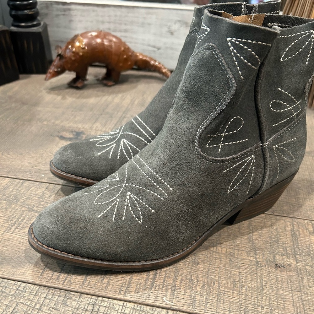 Lucky Brand Charcoal Suede Ankle Booties